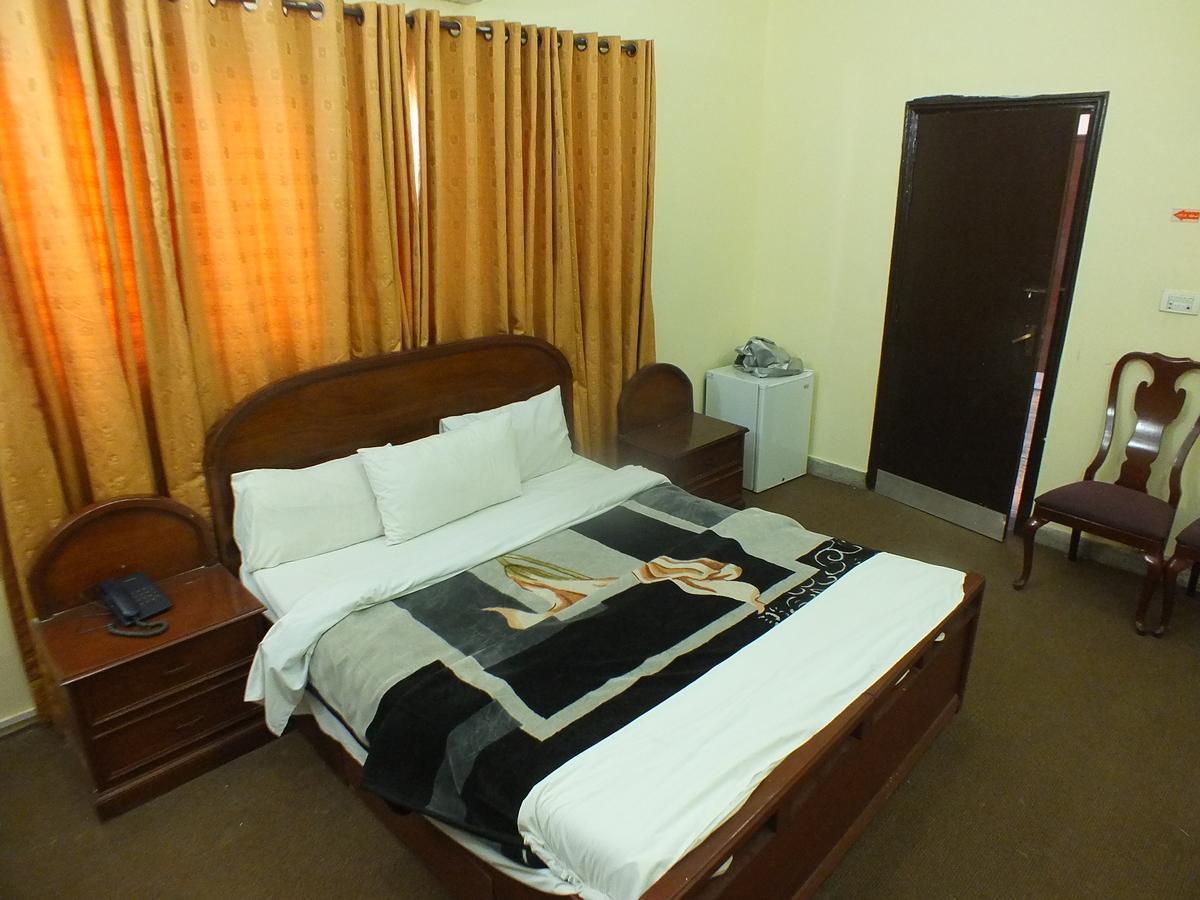 Capetown Guest House Islamabad Buitenkant foto