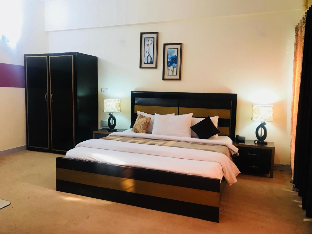 Capetown Guest House Islamabad Buitenkant foto